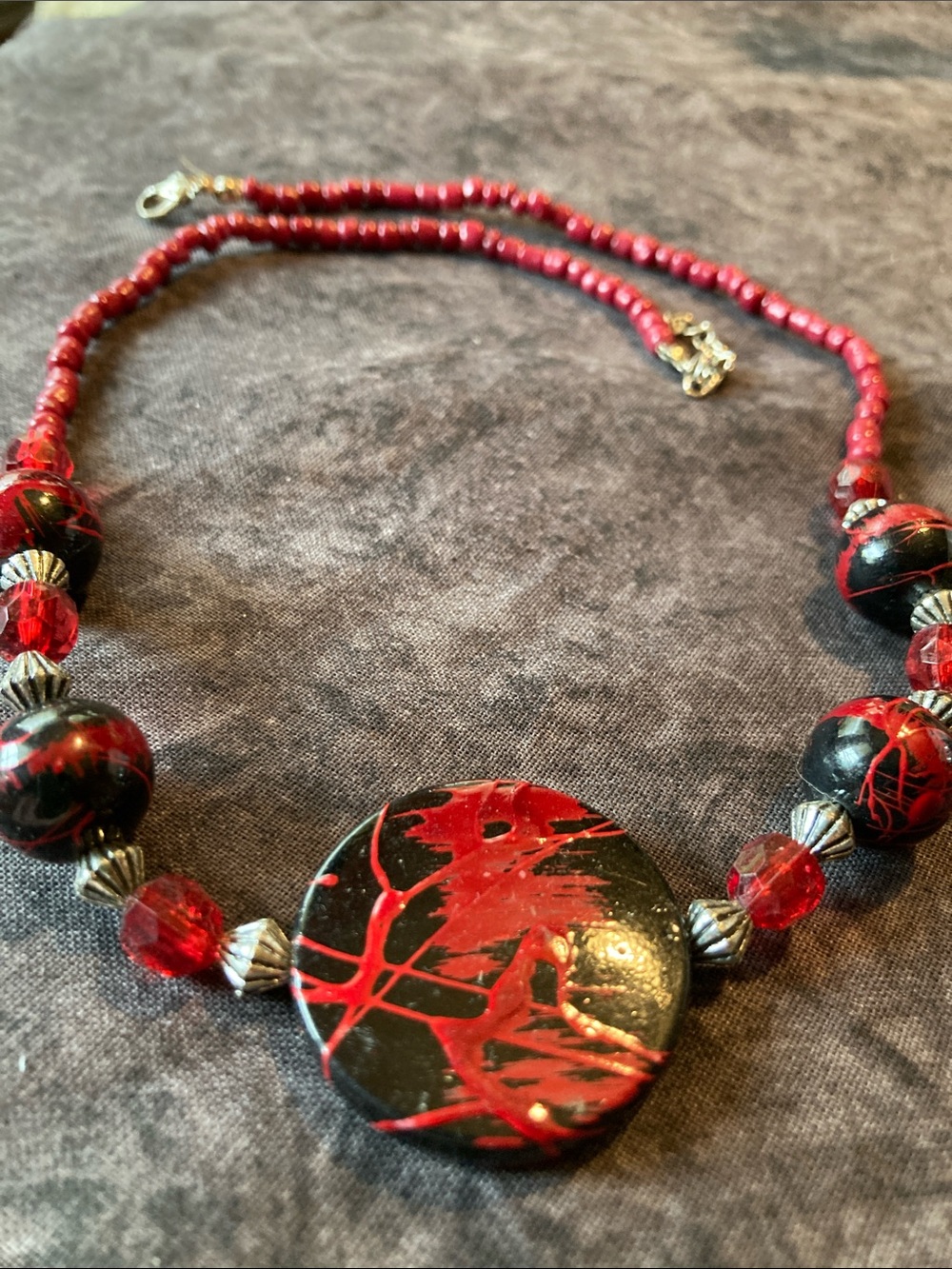 Red and Black Artistic Bead Pendant Necklace - Women's Jewelry